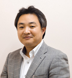 阿部　一人　施設事務部長